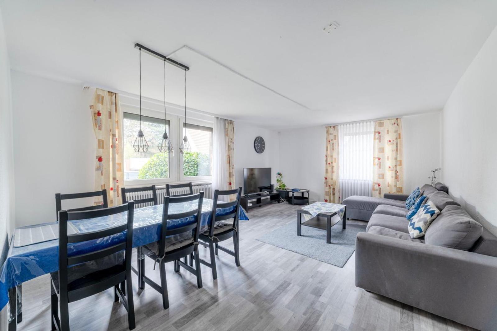 Cozy Villa With Garden, Balcony And Parking Area In Duesseldorf Exterior foto