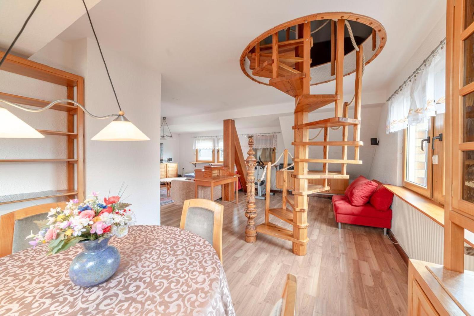 Cozy Villa With Garden, Balcony And Parking Area In Duesseldorf Exterior foto