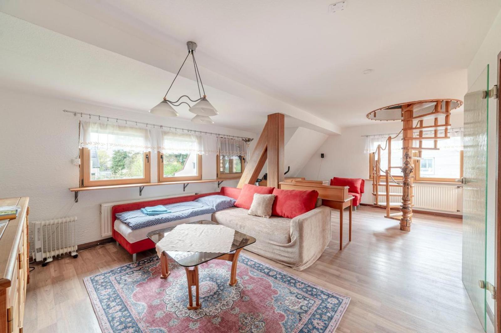 Cozy Villa With Garden, Balcony And Parking Area In Duesseldorf Exterior foto